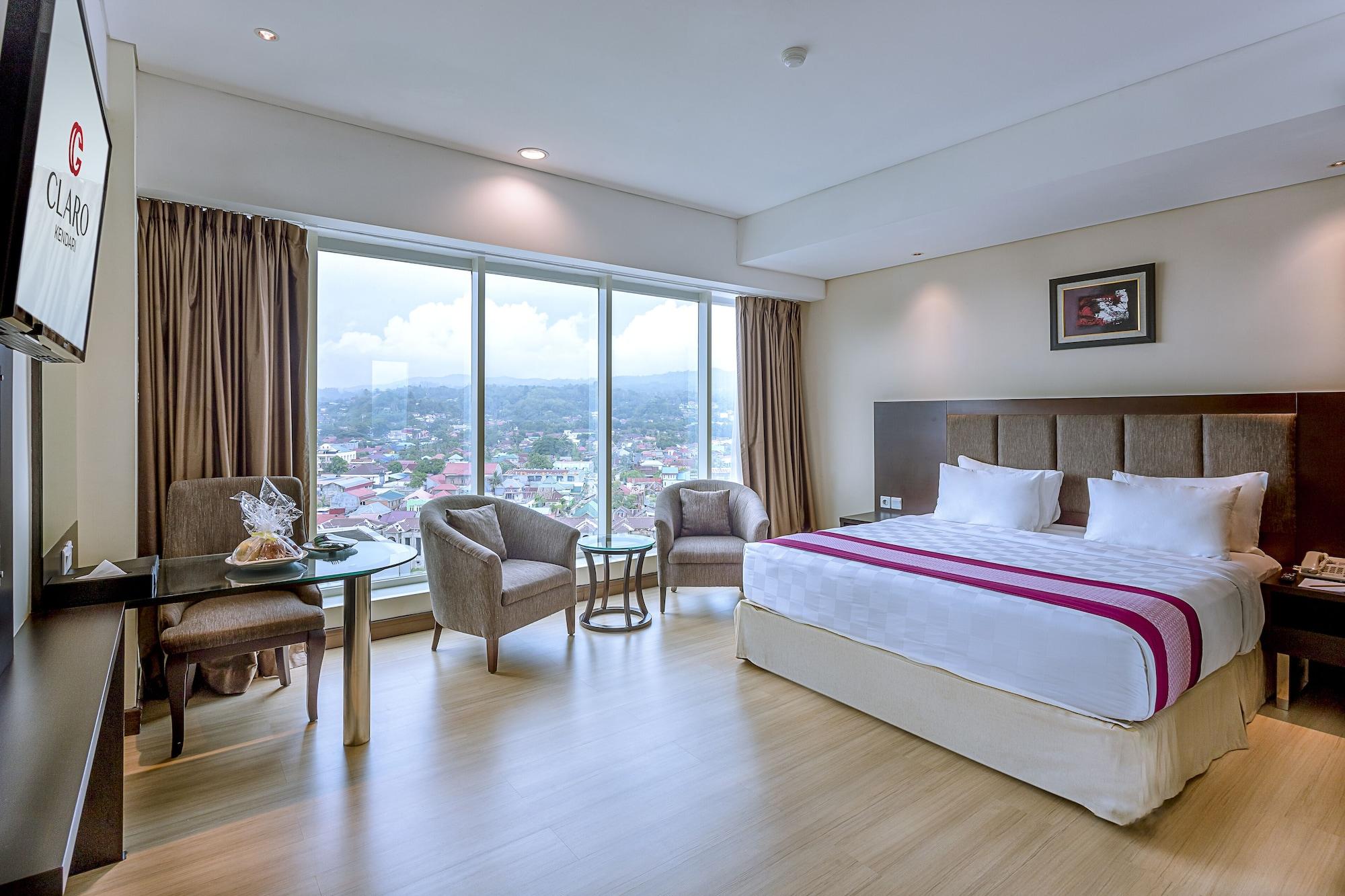 Claro Hotel Kendari Bagian luar foto